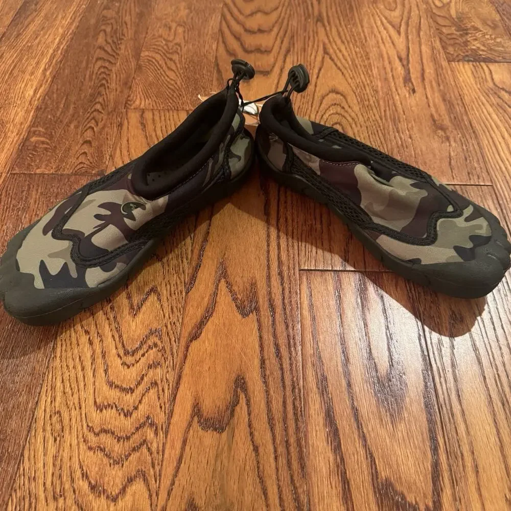 NEW Norty Kids Camo Skeletoe Water Shoes Boys Size 4 Slip-On Aqua Socks Unisex